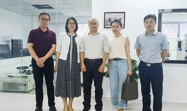 闵行区科委主任李丽、副主任顾建平、创新发展科科长马晓军及市经信委生物医药产业处何志等一行来访考察调研